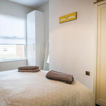 Spacious, Modern 4 Bed House Close To City Centre Chester Ngoại thất bức ảnh